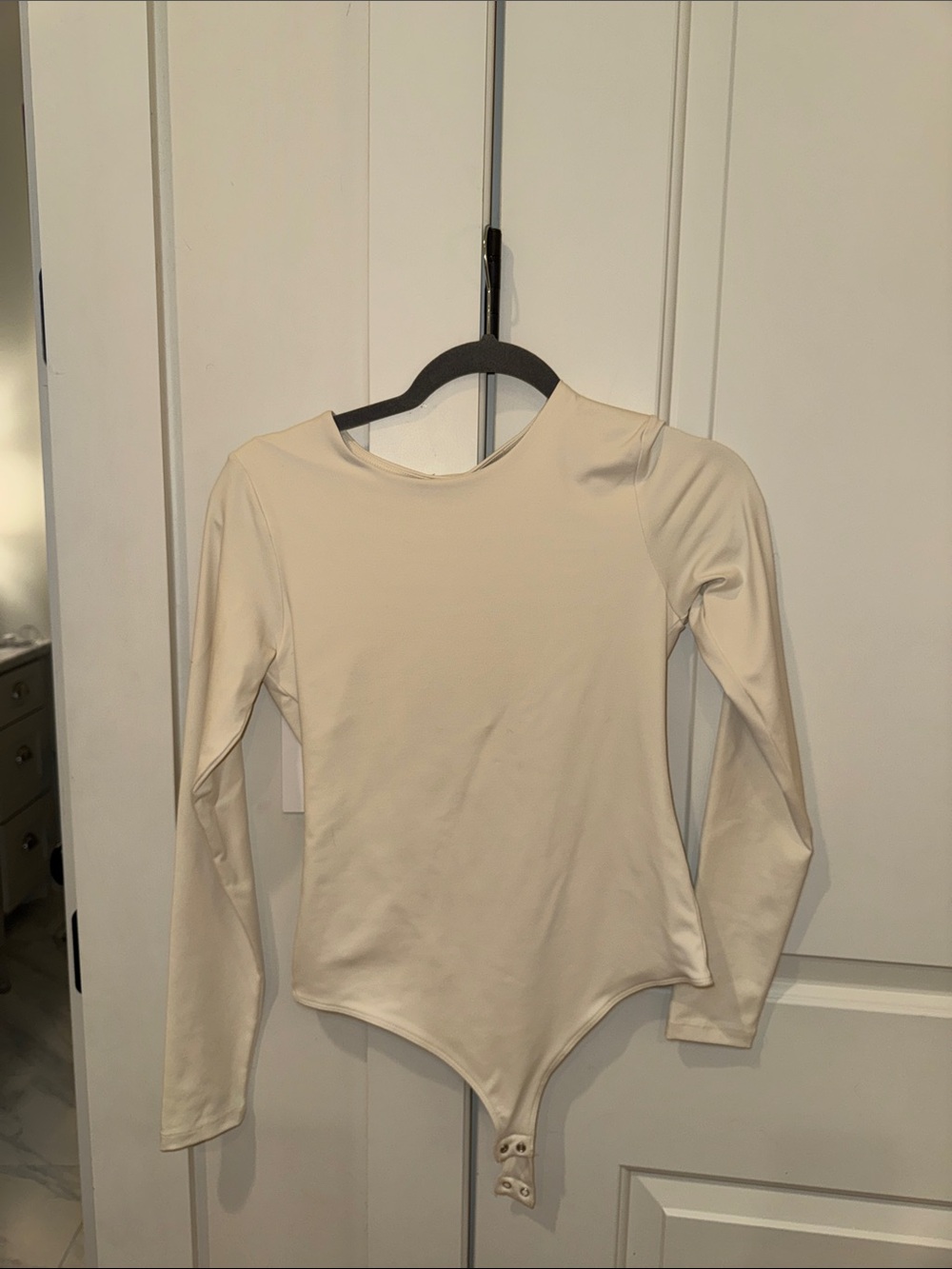 Women's Cream Long-Sleeve Scoop Neck Bodysuit